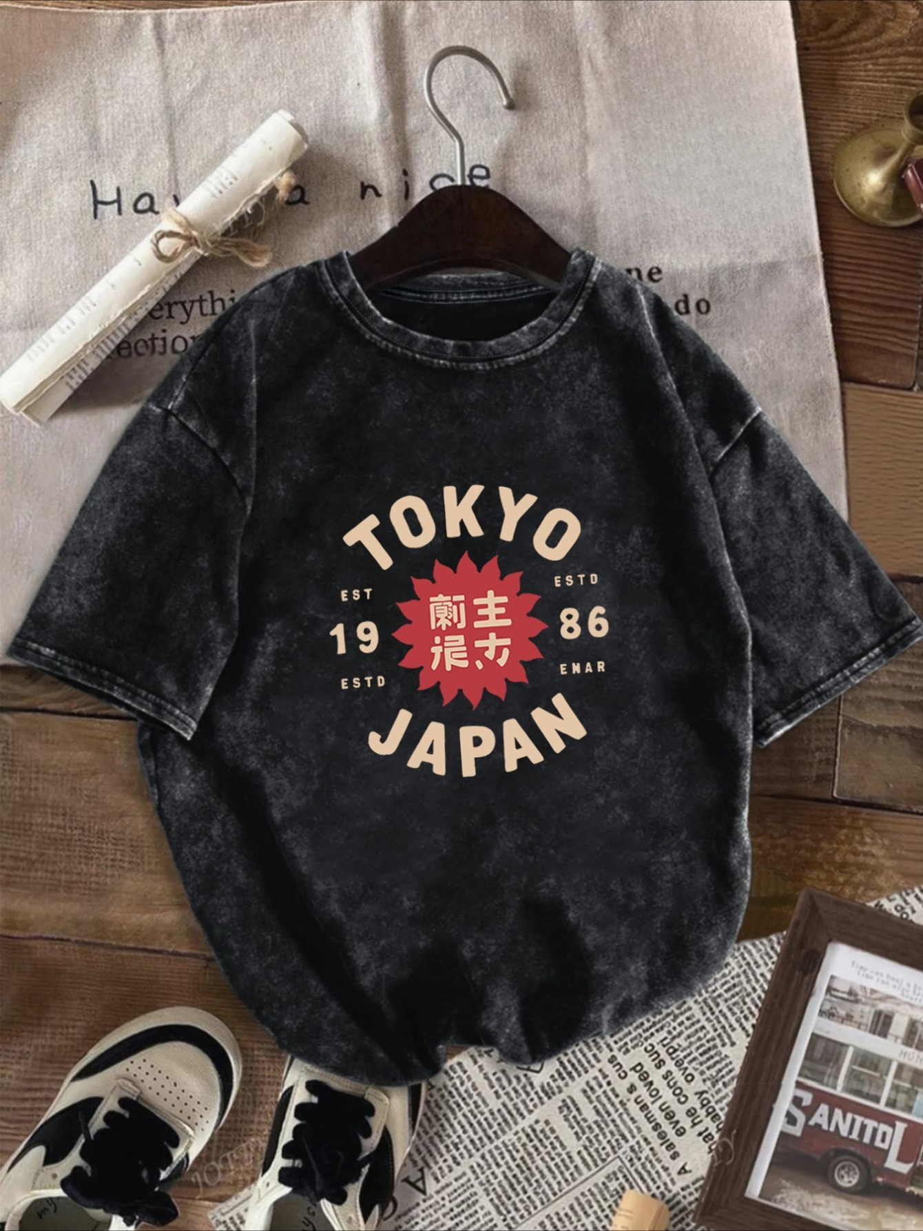 Vintage Fashion In Tokyo - men'S Washed T-Shirt Vintage Washed Black