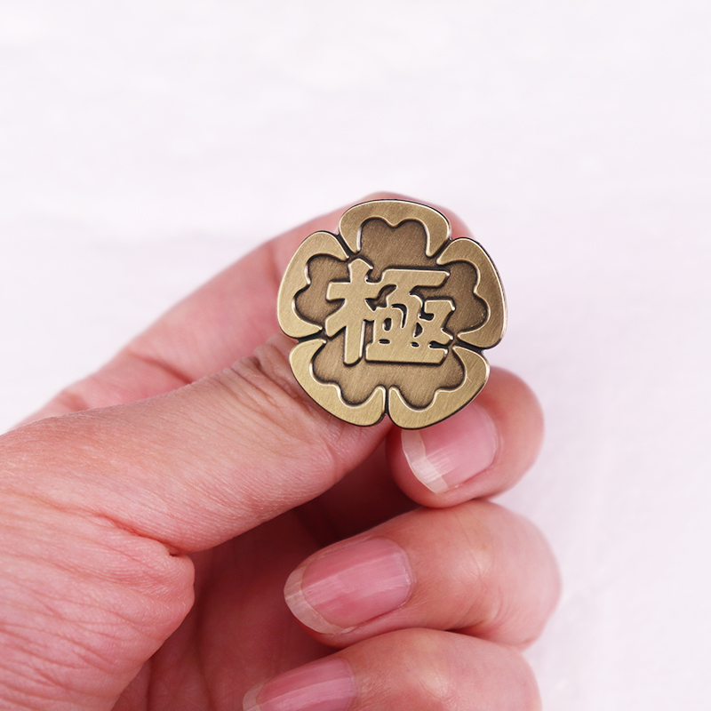 Kyokuto Kai Enamel Pin Japan T - Vintage Fashion In Tokyo avaliação e preço