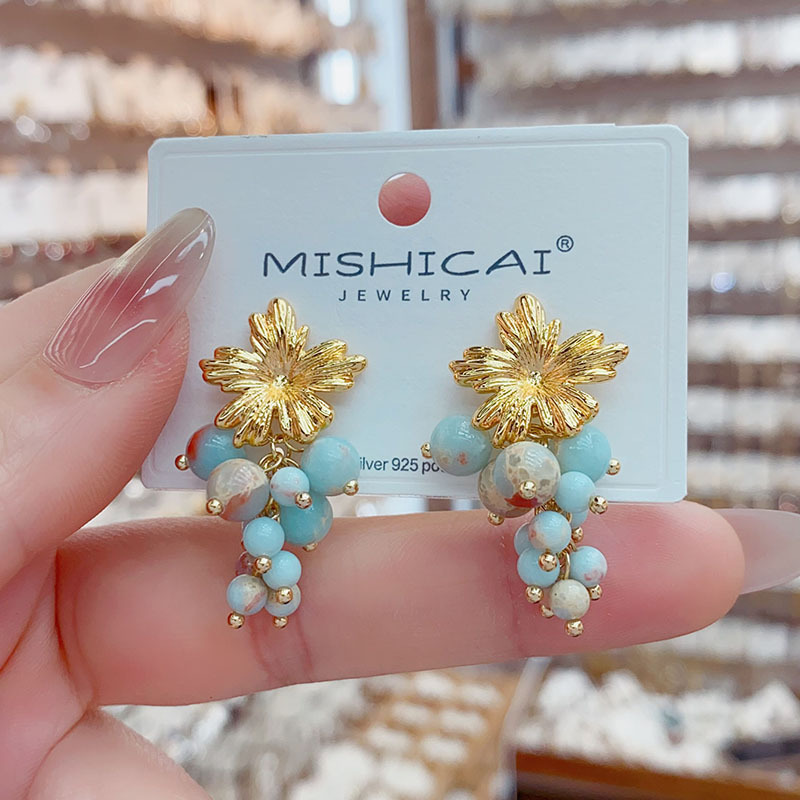 Turquoise Grape Cluster Stud E - Vintage Fashion Influencer avaliação e preço