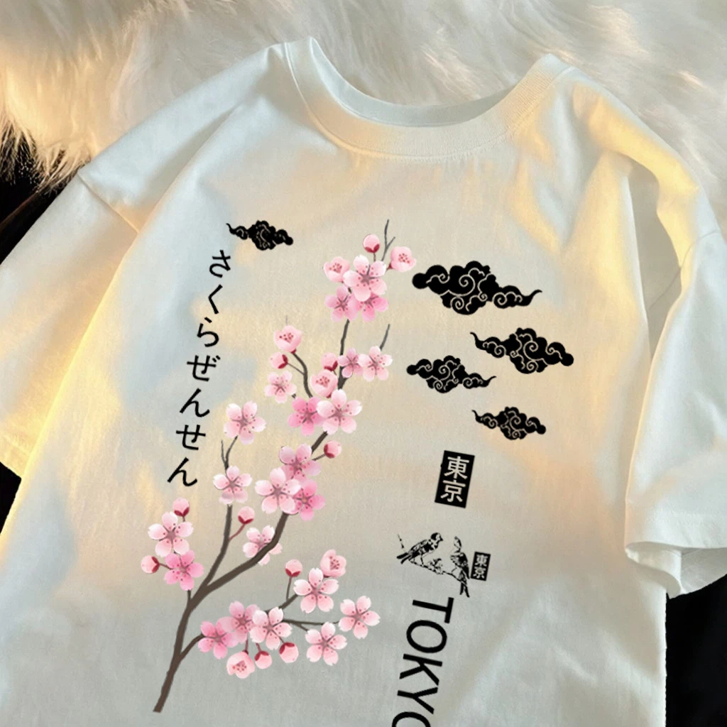 Tokyo Print T-Shirt for Women  - Vintage Fashion In Tokyo avaliação e preço